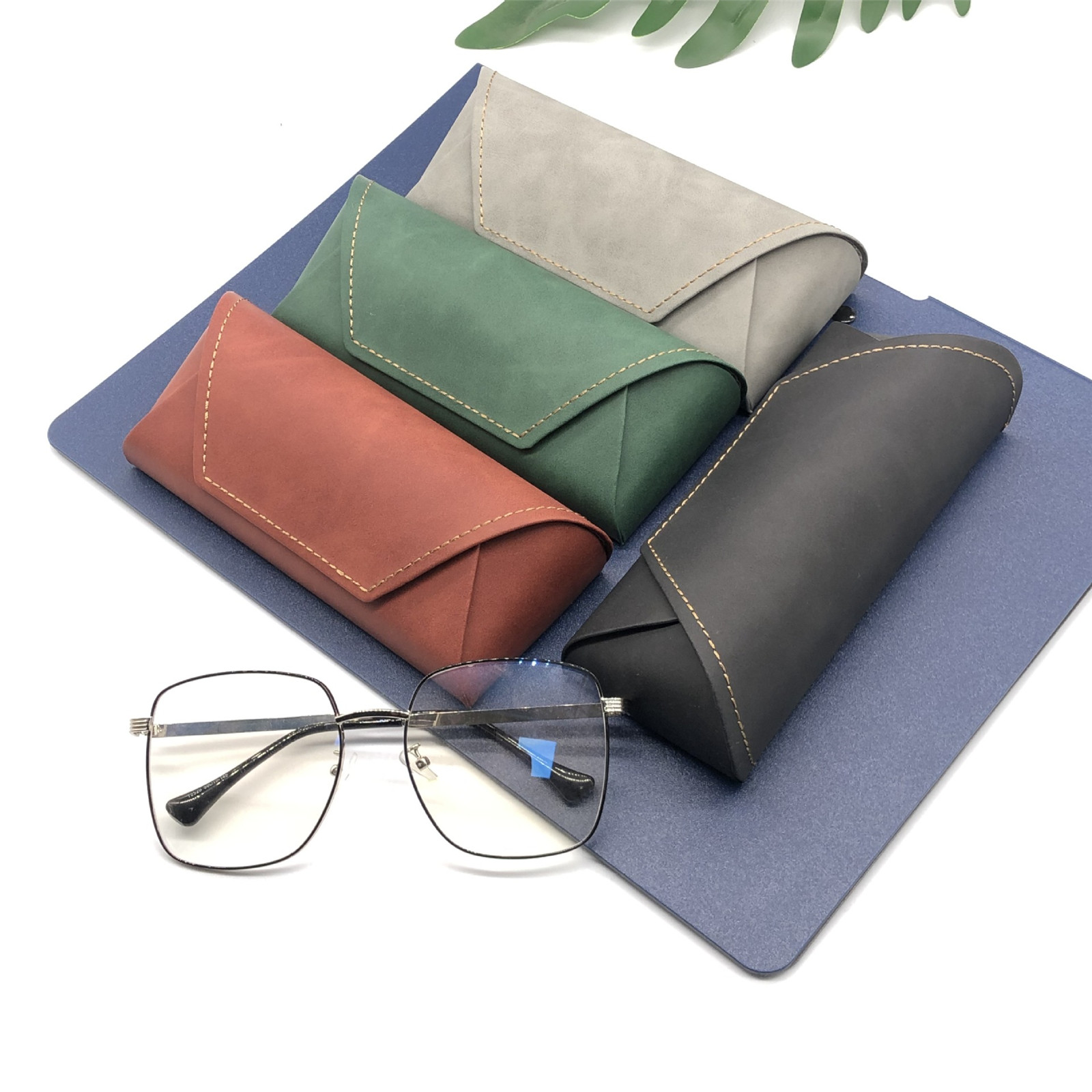 Spectacle Case Pu+Metal Eyewea - đánh giá và giá Travel Accessories Gift Ideas